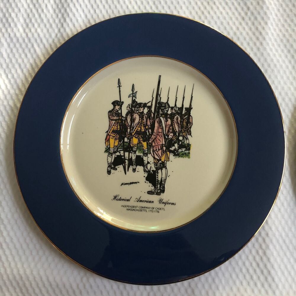 Vtg.US Ceramics Historical American Uniforms Set of 2 Collectors Plates 10.5" - Picture 2 of 9